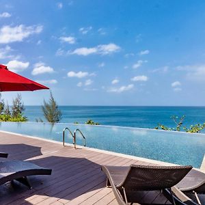 Phi Phi Holiday Resort, Leam Tong Beach